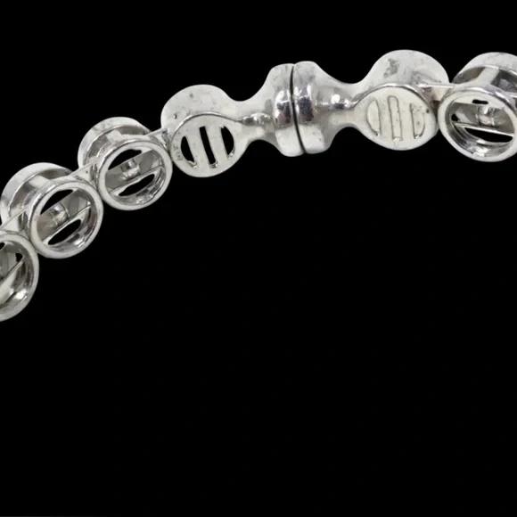 Set of 2 green peridot gemstone bracelets with magnetic clasp - Picture 6 of 7